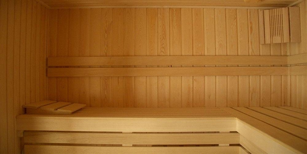 Hotel Ambasador Chojny Łódź Kültér fotó