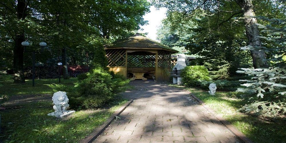 Hotel Ambasador Chojny Łódź Kültér fotó