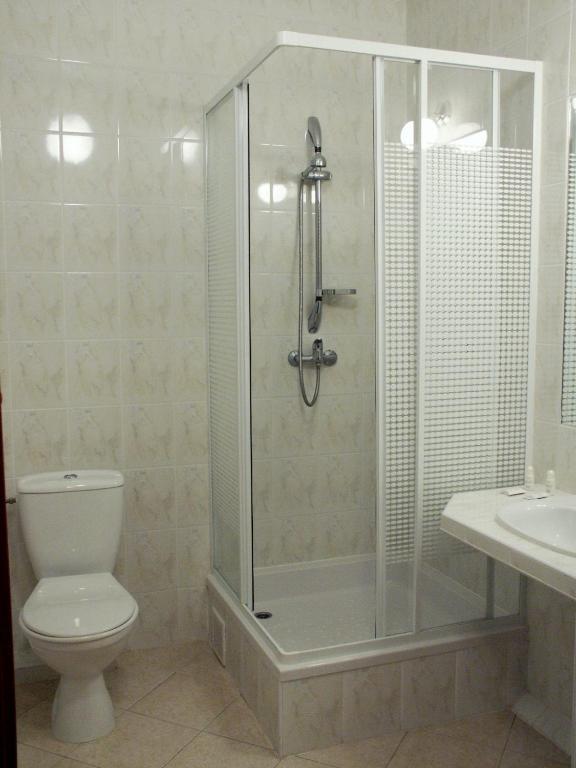 Hotel Ambasador Chojny Łódź Kültér fotó